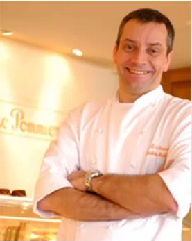 フレデリック審査員の画像