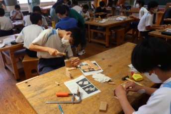 ペンスタンド制作体験の様子2