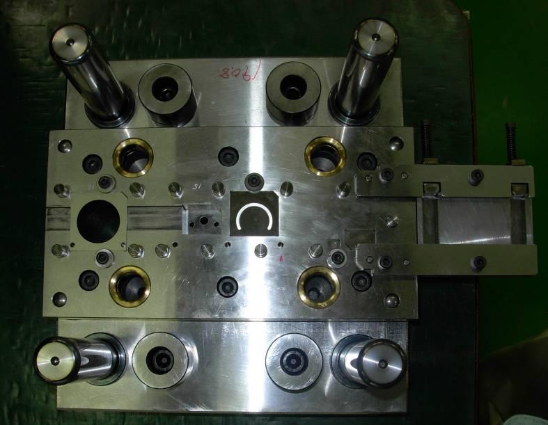 下型完成の様子