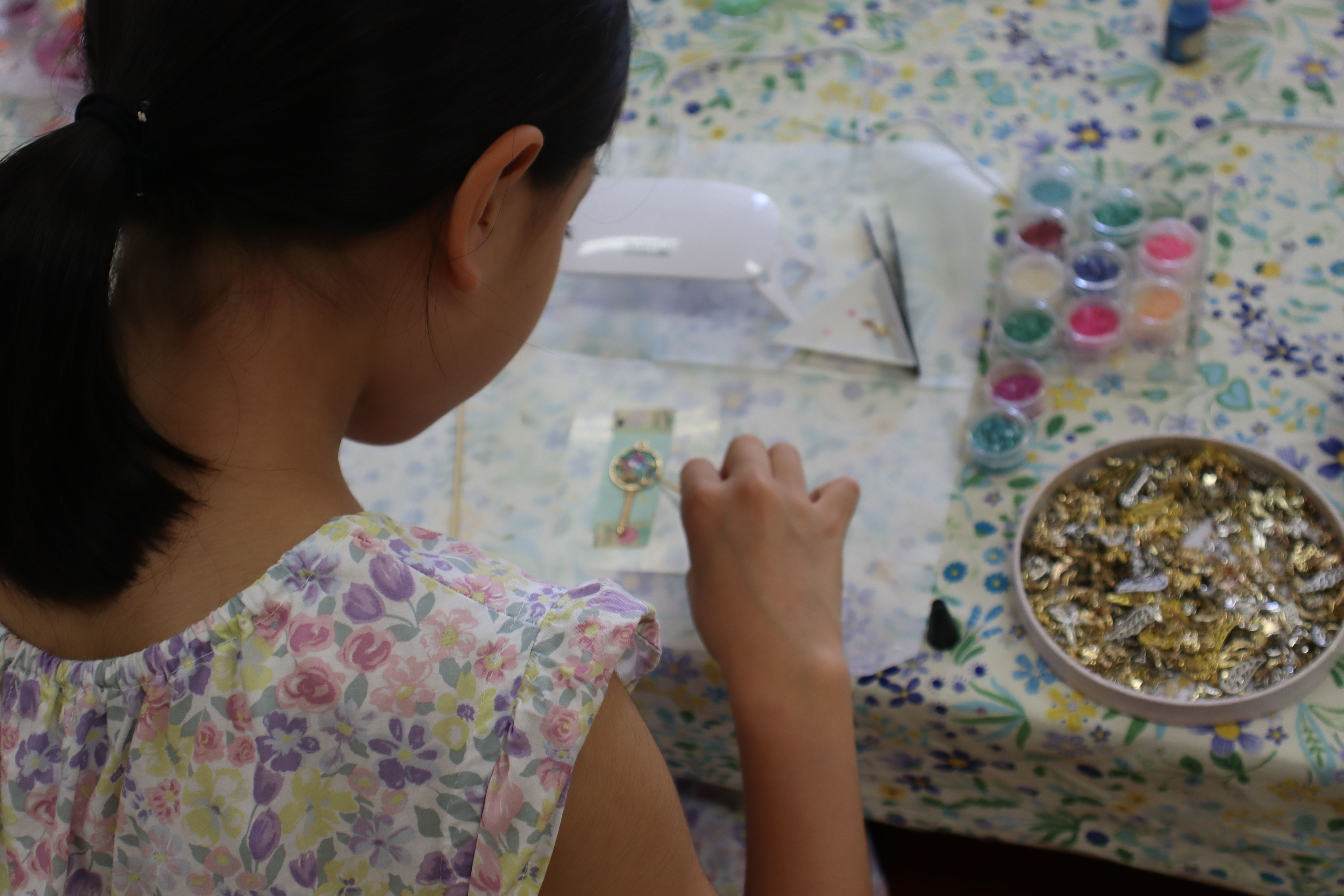 レジン制作の画像です