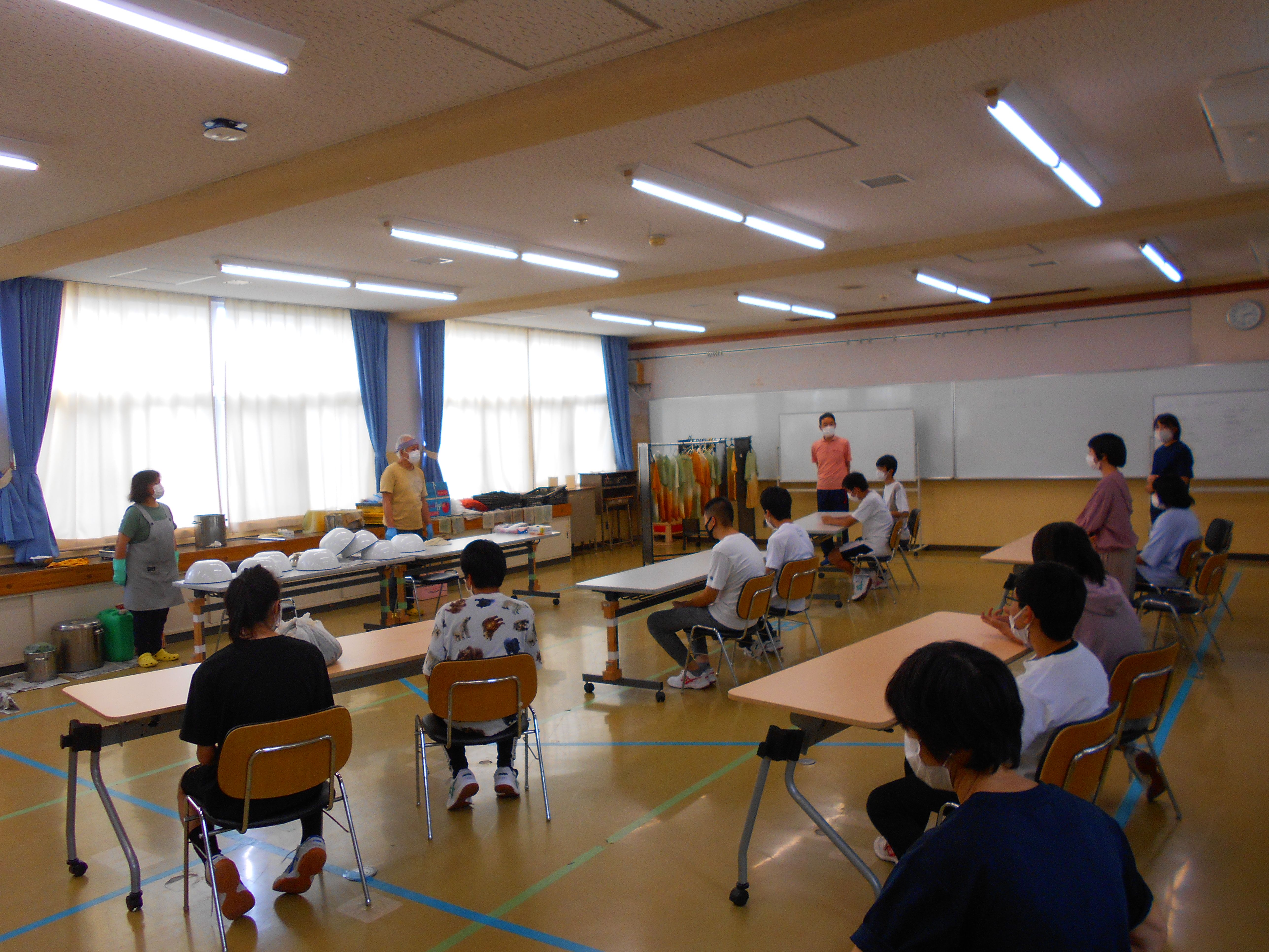 草木染Tシャツ制作の様子1