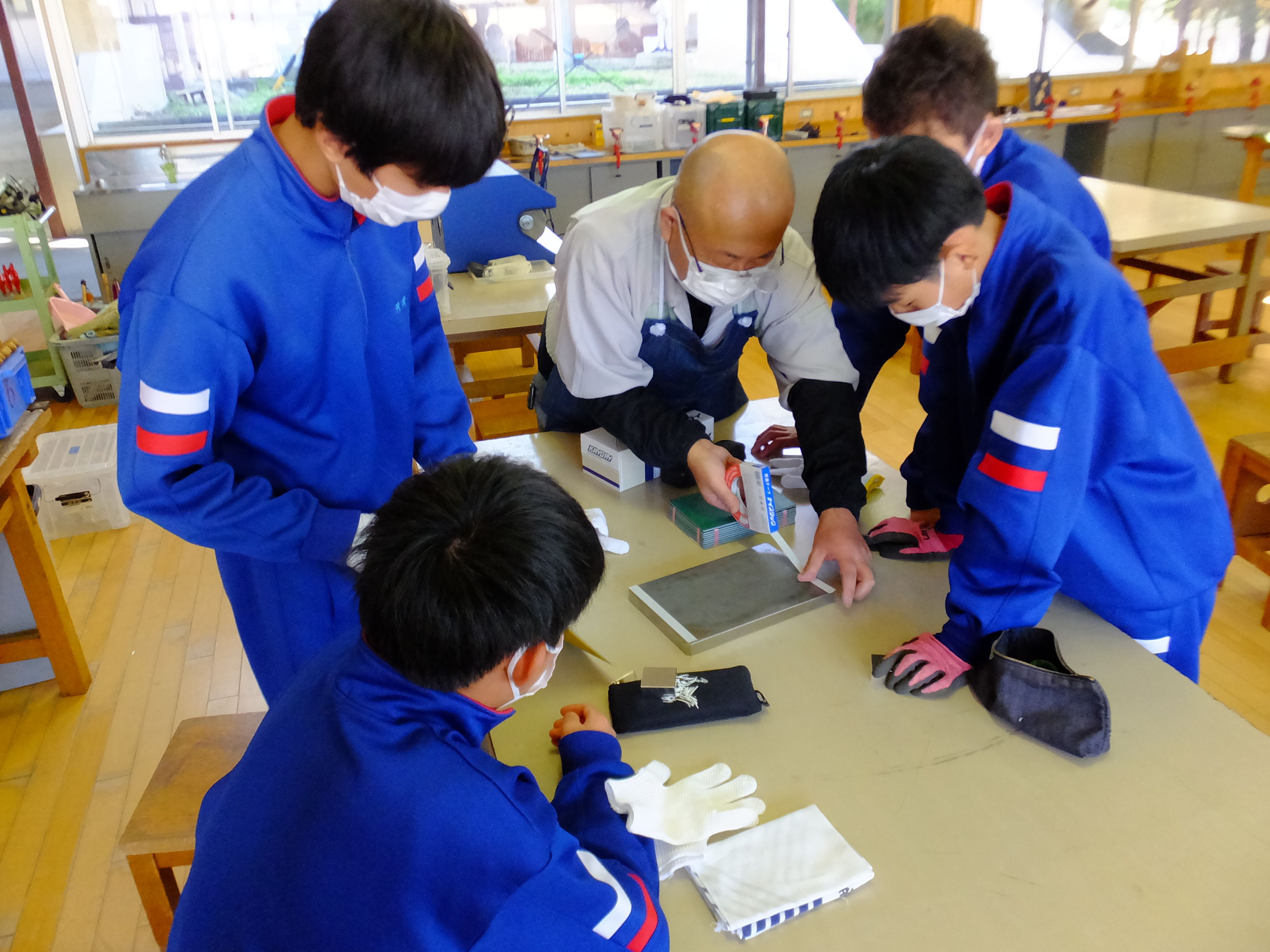 バフ研磨体験の様子1