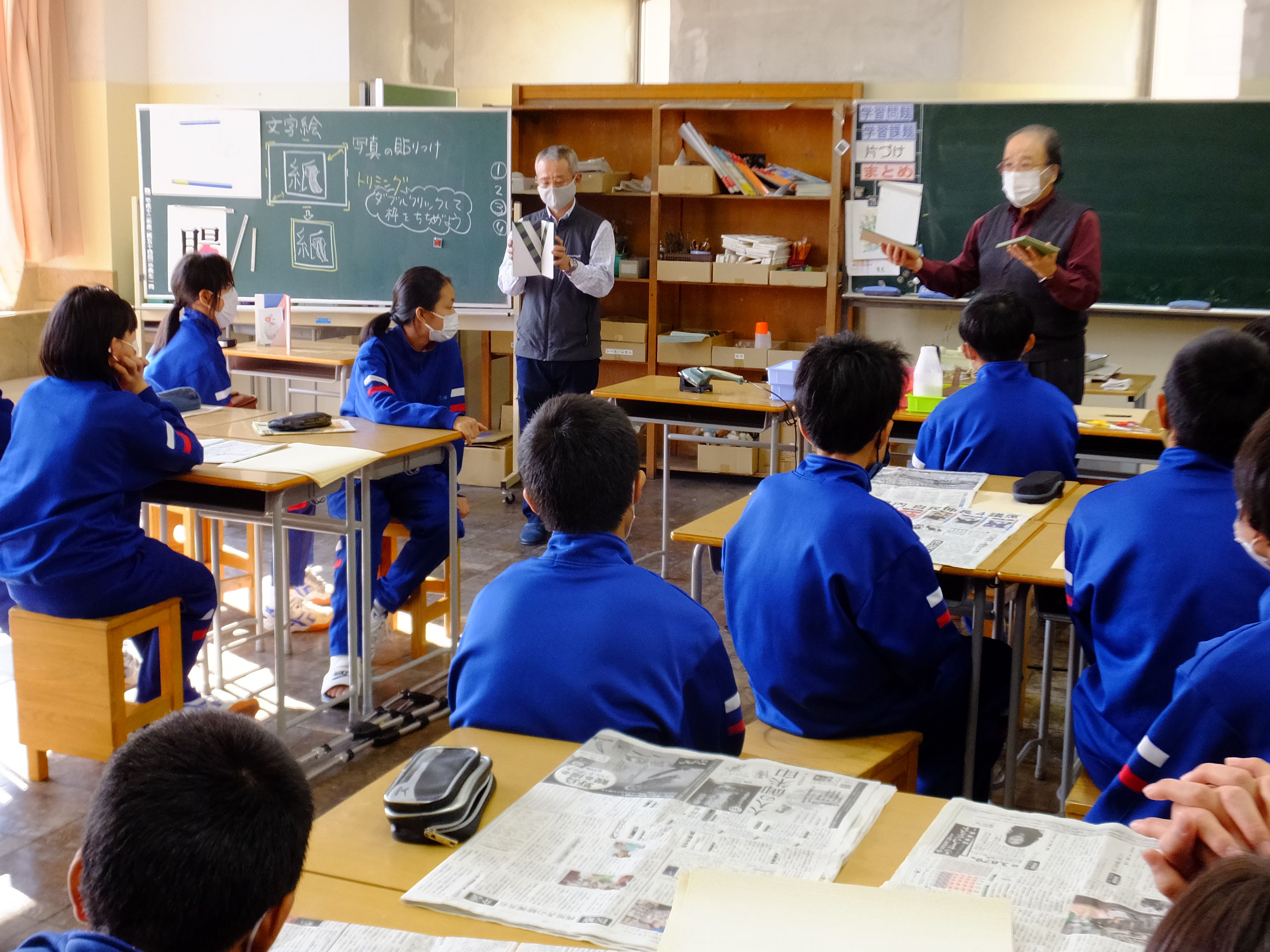 からくり屏風製作の様子1